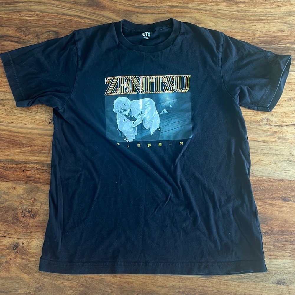 Uniqlo Demon Slayer Black Short Sleeve T-Shirt Medium